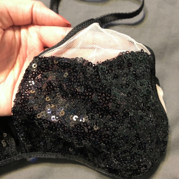 🧚🏽♀️3/$15 Victoria's Secret Sequined Bra - Picture 5 of 5
